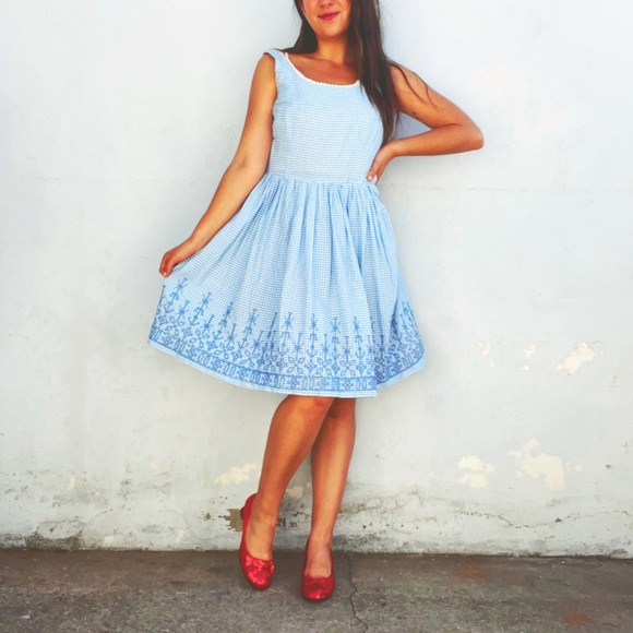 Dorothy Wizard Of Oz Red Sequin Glitter Heels Shoes size 7.5 / 8 - Picture 7 of 7